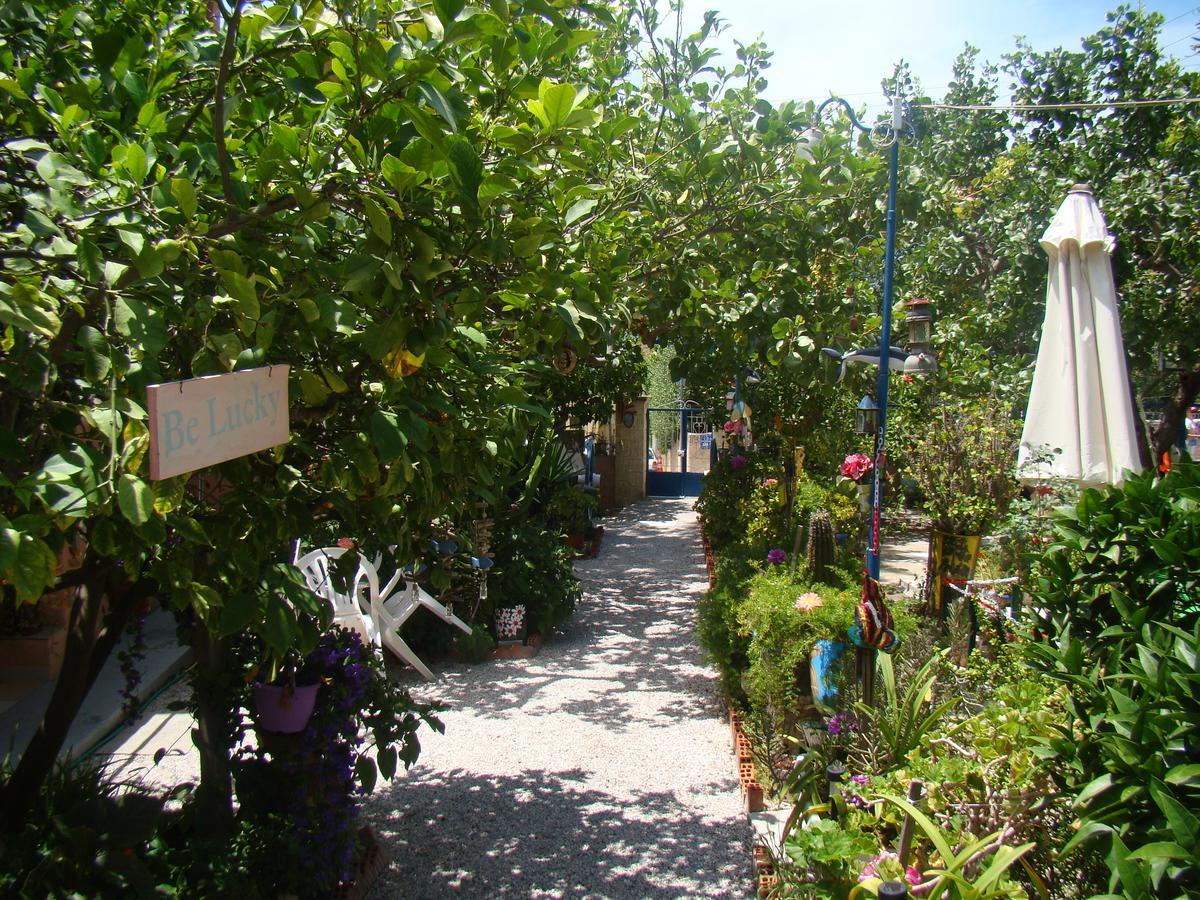 Kalokenti Studios Aegina Buitenkant foto