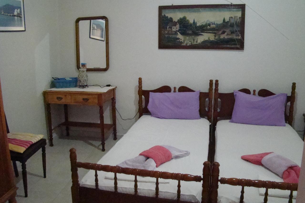 Kalokenti Studios Aegina Buitenkant foto